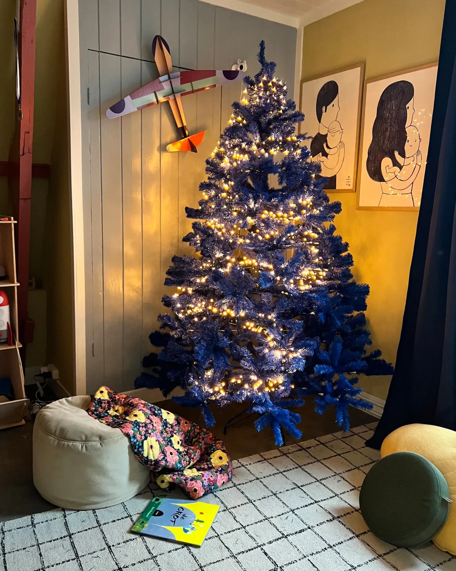 Albero di Natale artificiale FARNHAM 210 cm Blu