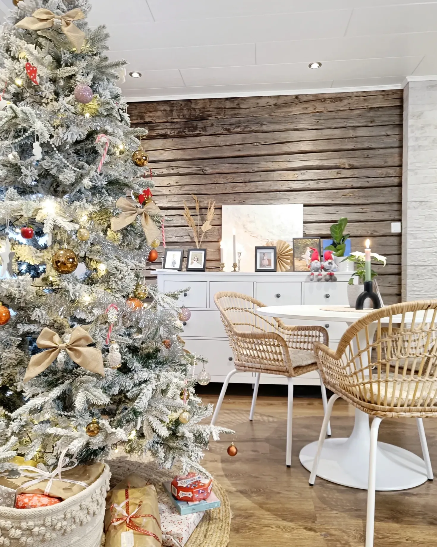 Albero natalizio innevato TOMICHI 210 cm Bianco