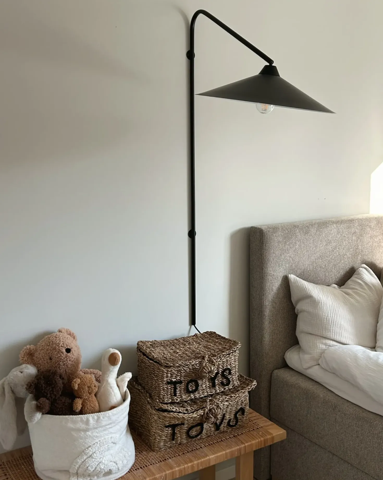 Applique NENTON Metallo Nero