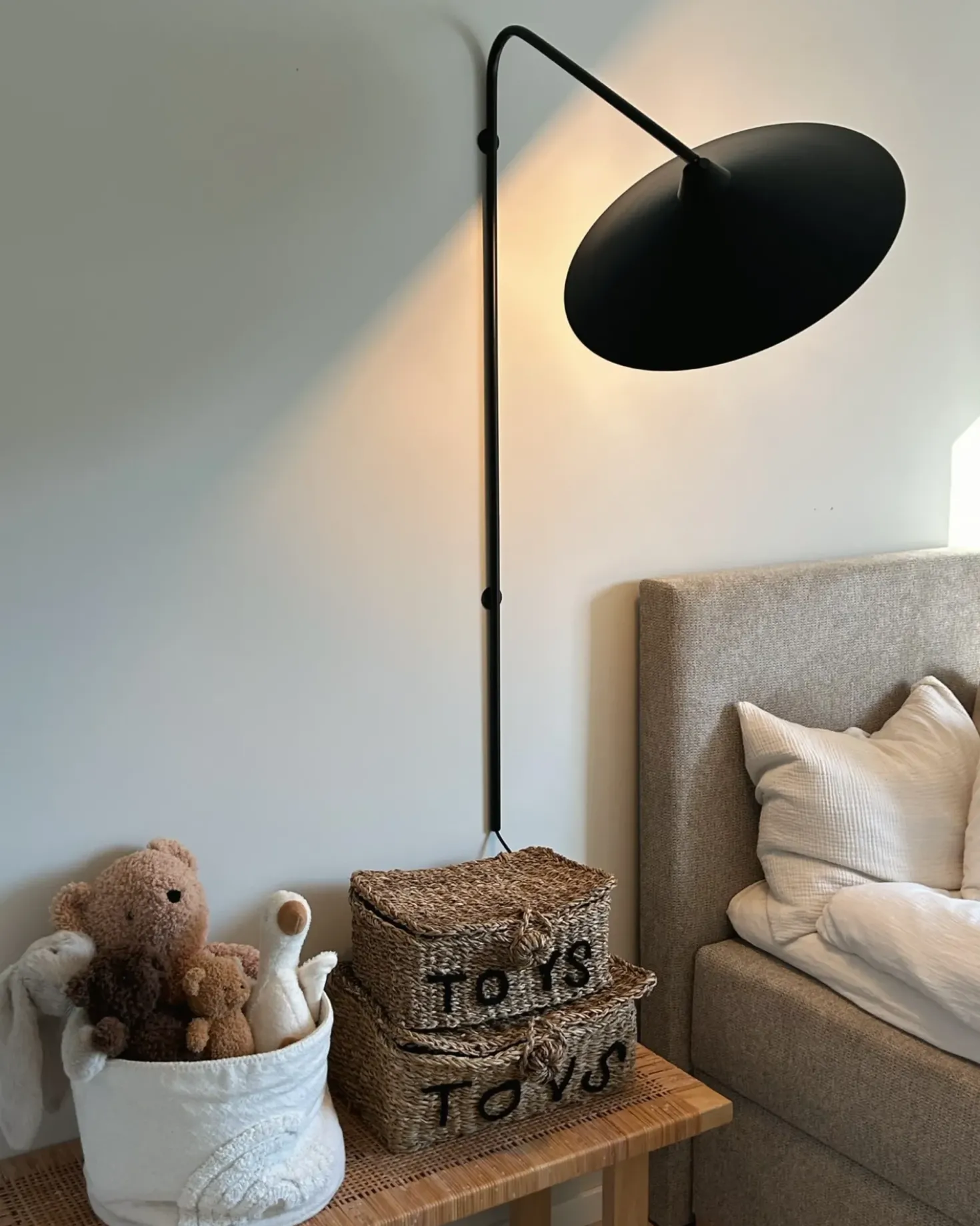 Applique NENTON Metallo Nero