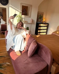 Chaise longue versione sinistra MERI Velluto Rosa con contenitore