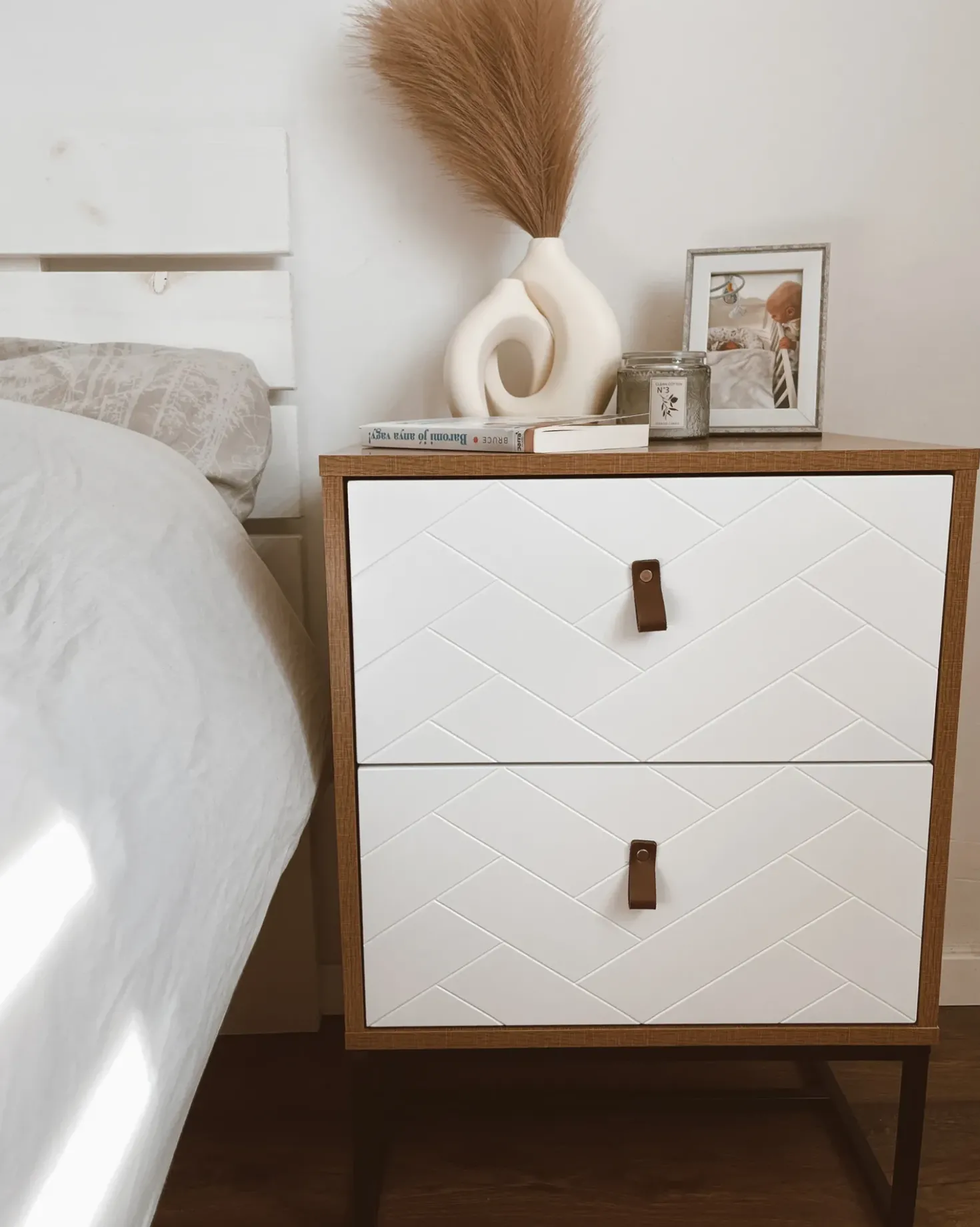 Comodino 2 cassetti NUEVA Marrone chiaro/Bianco
