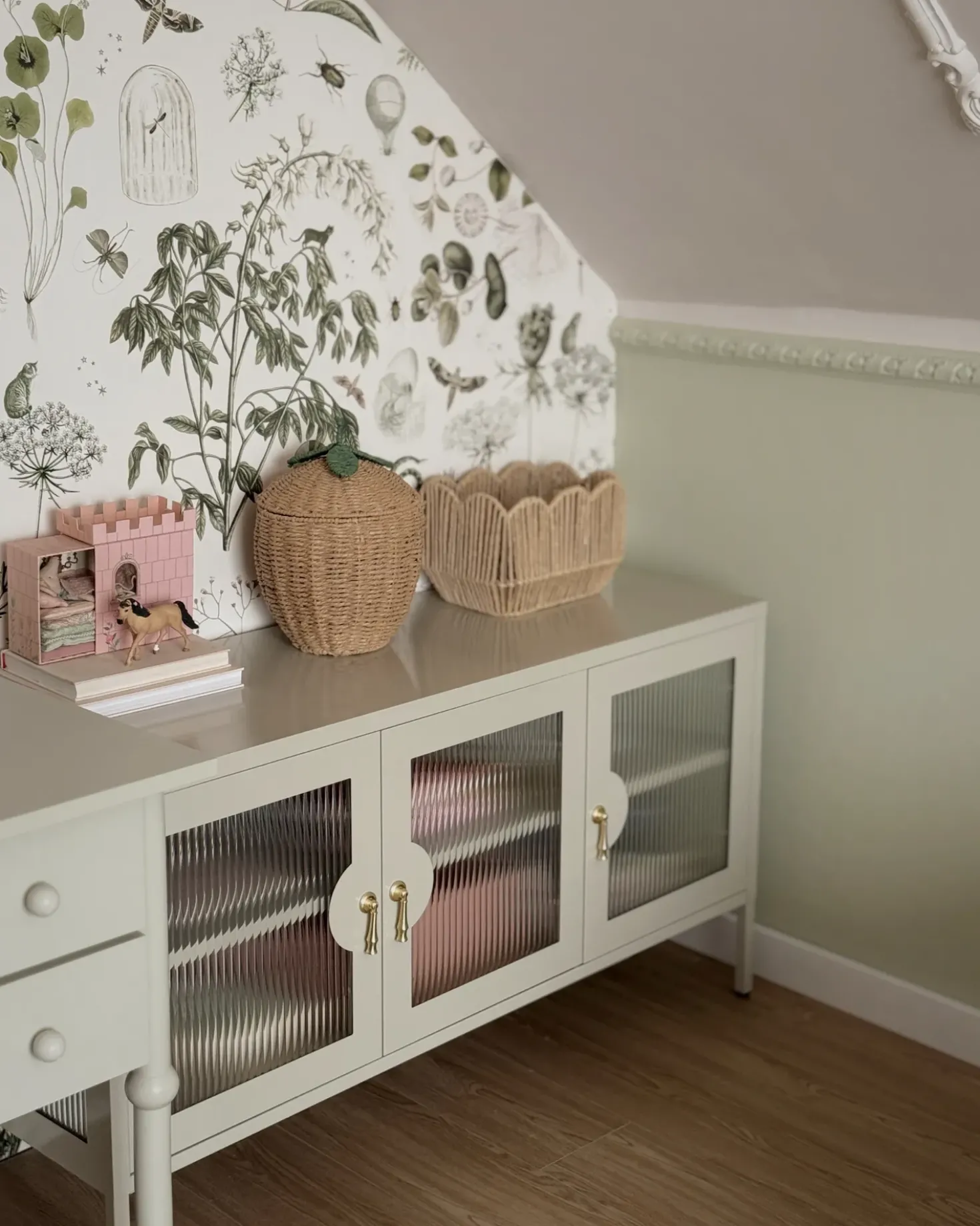 Credenza a 3 ante GLEORA Metallo Beige chiaro