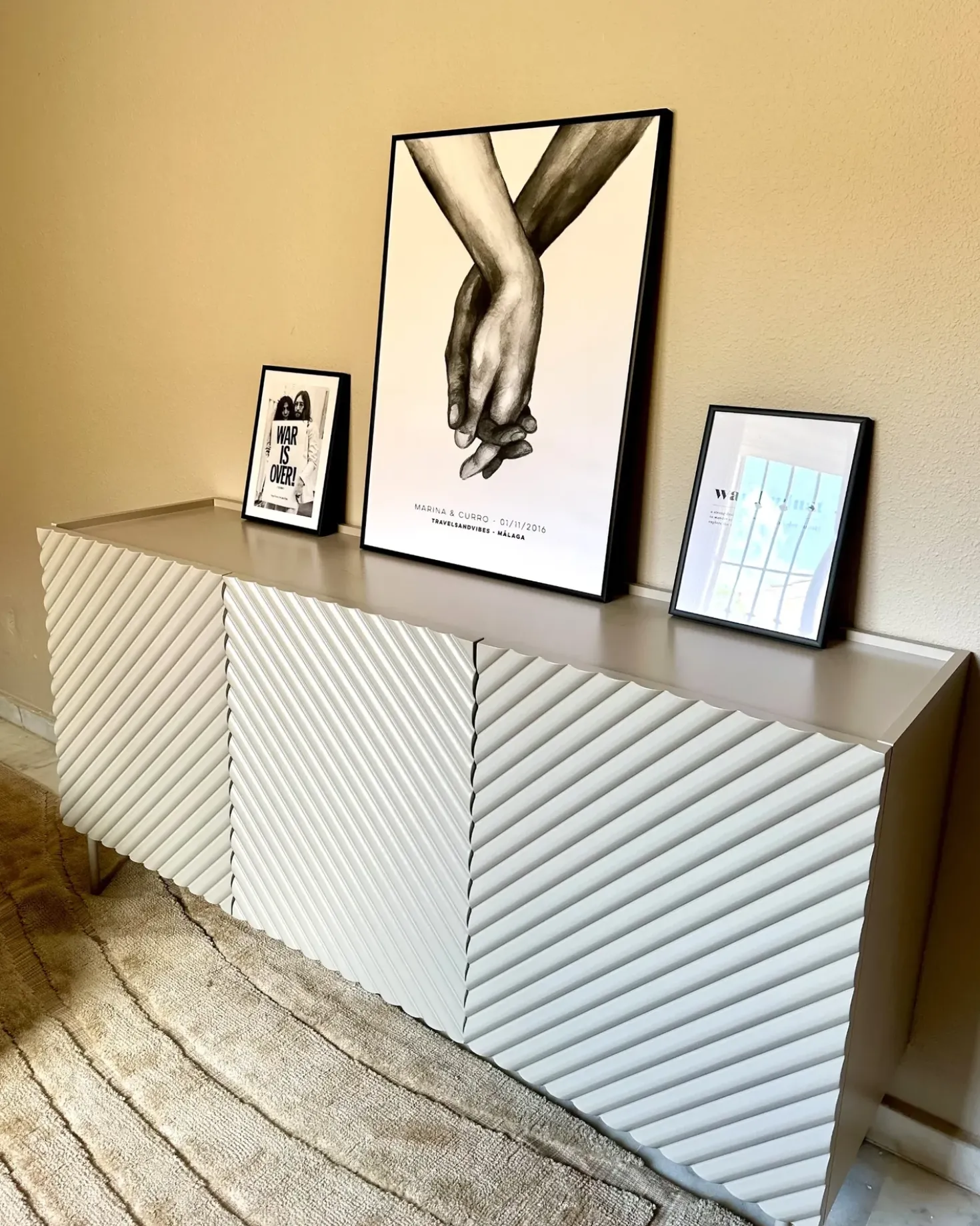 Credenza a 3 ante YARAKA Beige chiaro