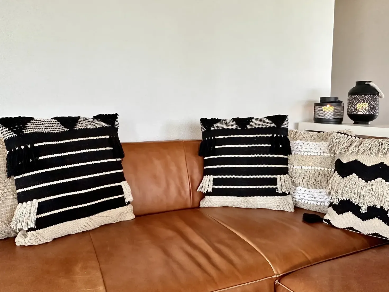 Cuscino decorativo CHITTOOR Cotone 50 x 50 cm Nero Trama geometrica