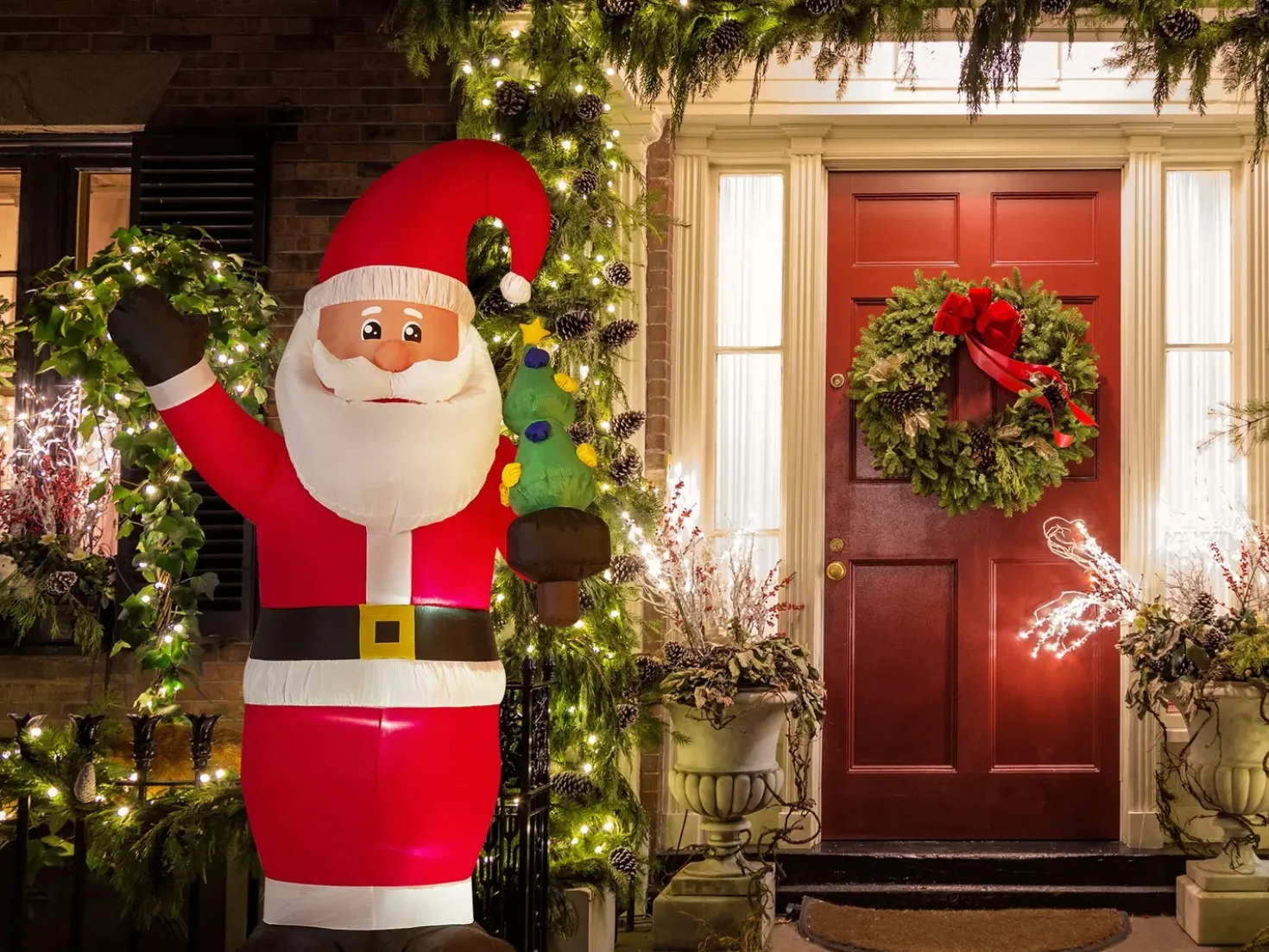 Decorazione gonfiabile per esterni LED IVALO Babbo Natale 225 cm Rosso