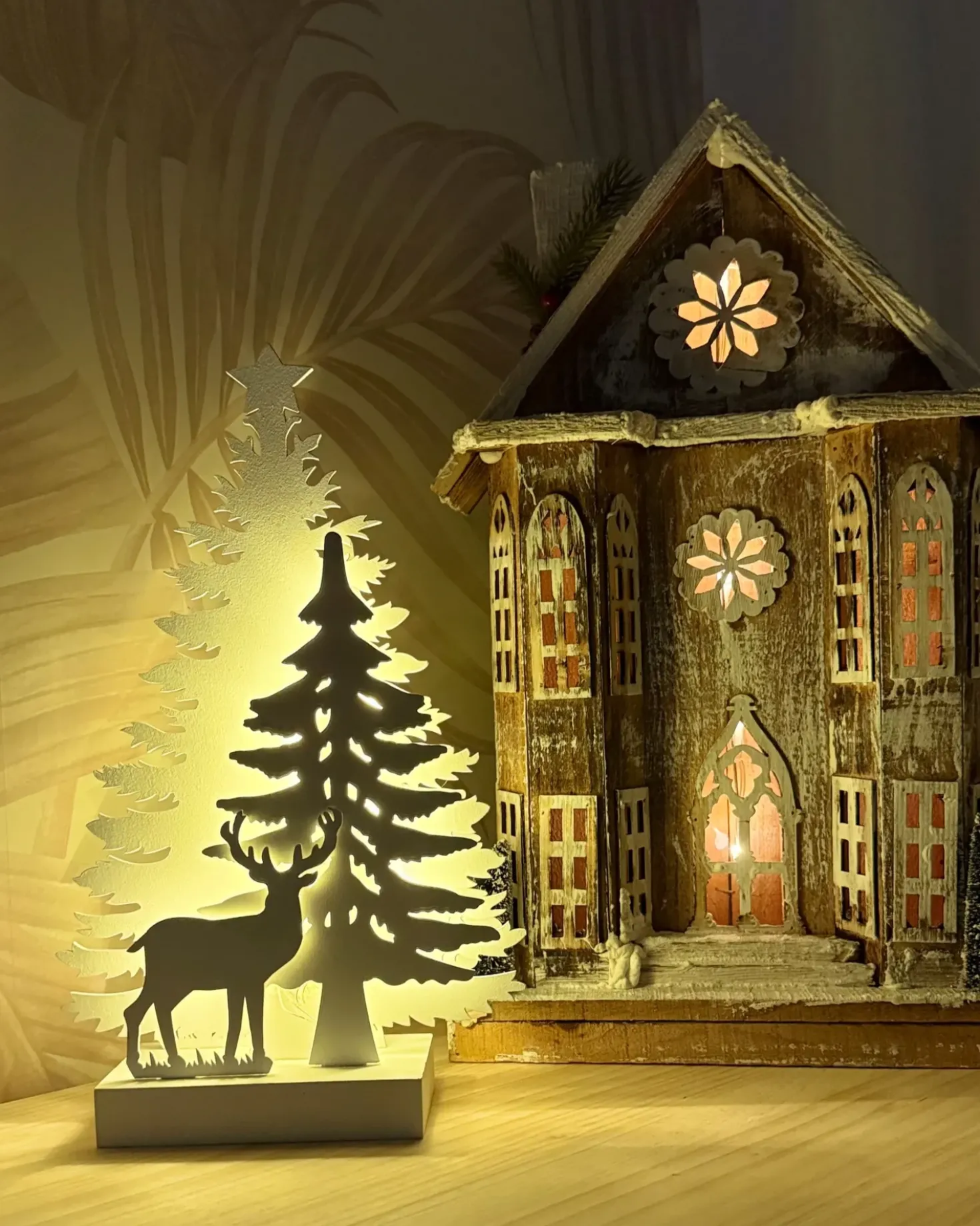 Decorazione natalizia LED FEMAN Renna Albero di Natale 36 cm Bianco