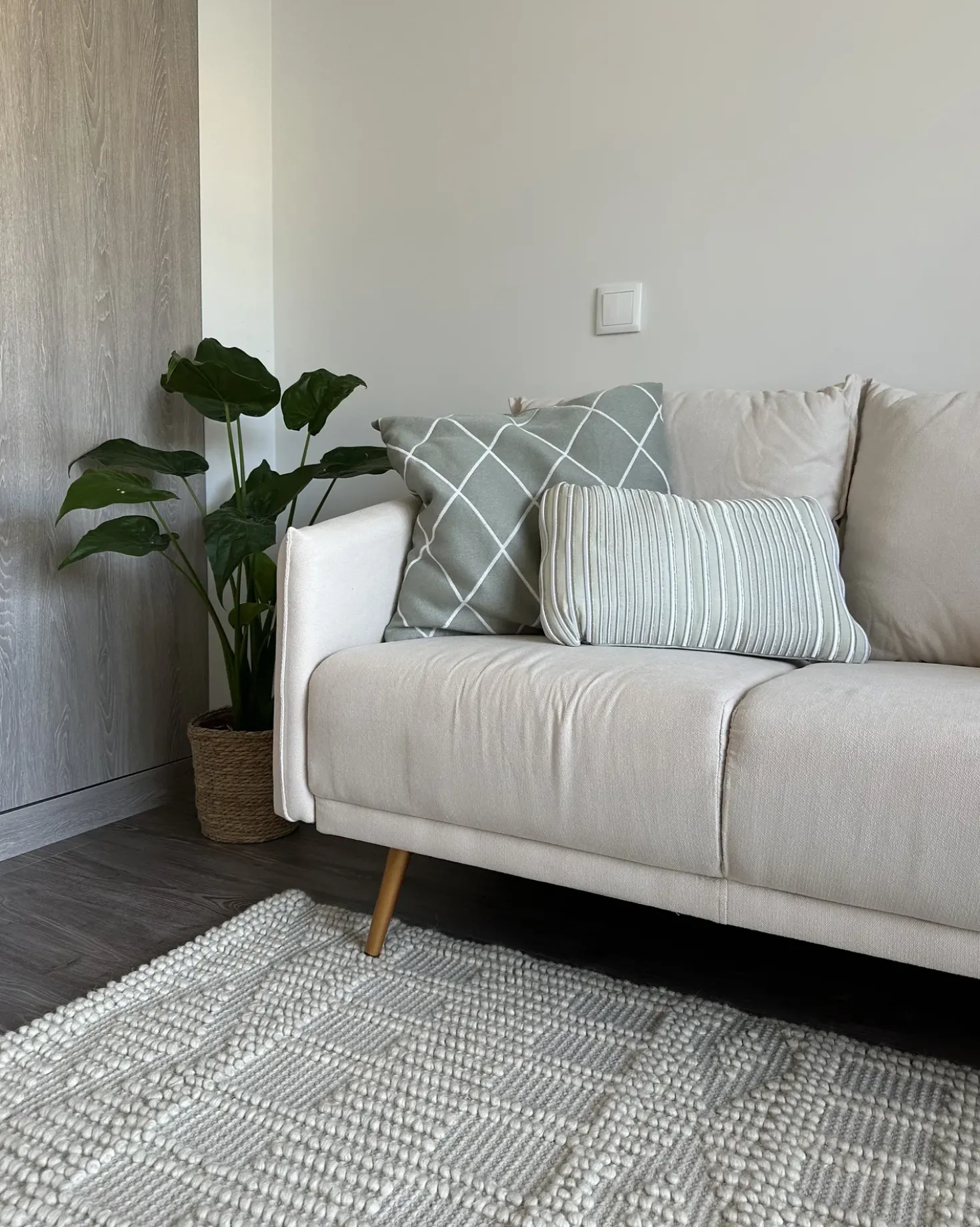 Divano 2 posti MAURA Tessuto Beige chiaro