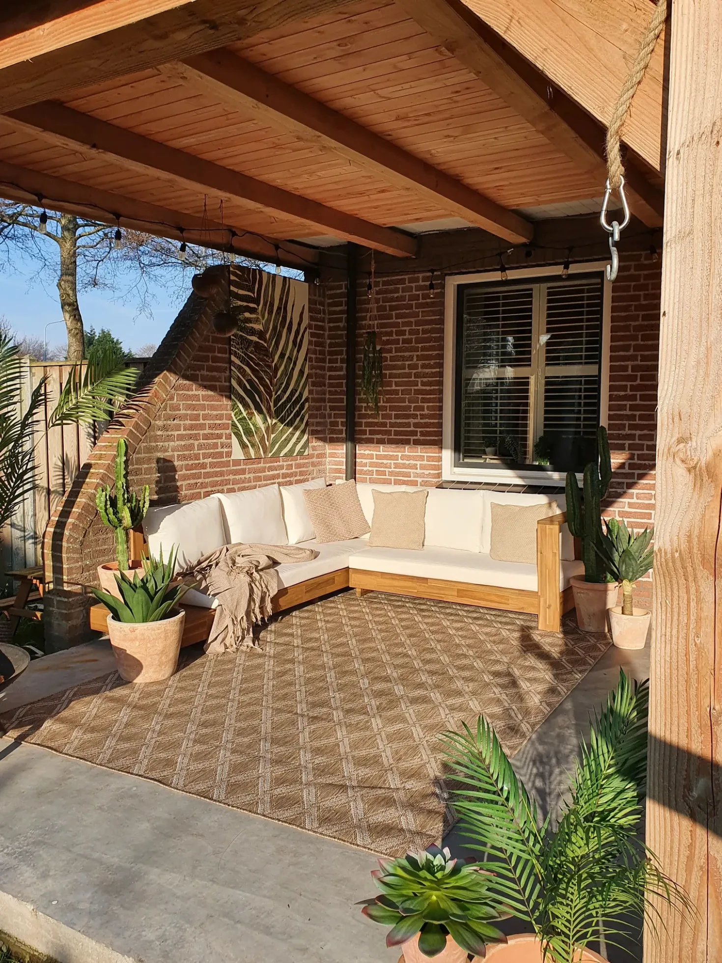 Divano angolare da giardino 5 posti MARETTIMO Lato destro Legno di acacia certificato Marrone