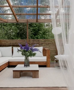 Divano angolare da giardino 5 posti MARETTIMO Lato destro Legno di acacia certificato Marrone