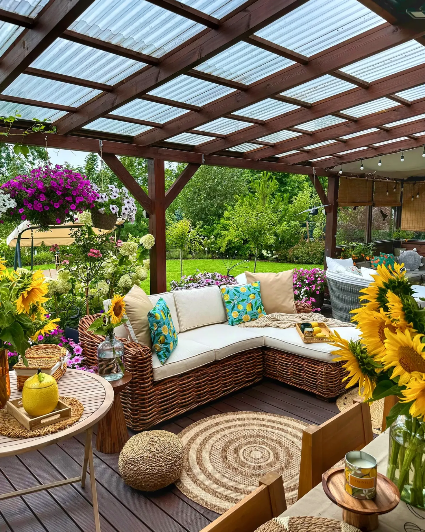 Divano angolare da giardino 3 posti BRIATICO Lato Sinistro Rattan Naturale