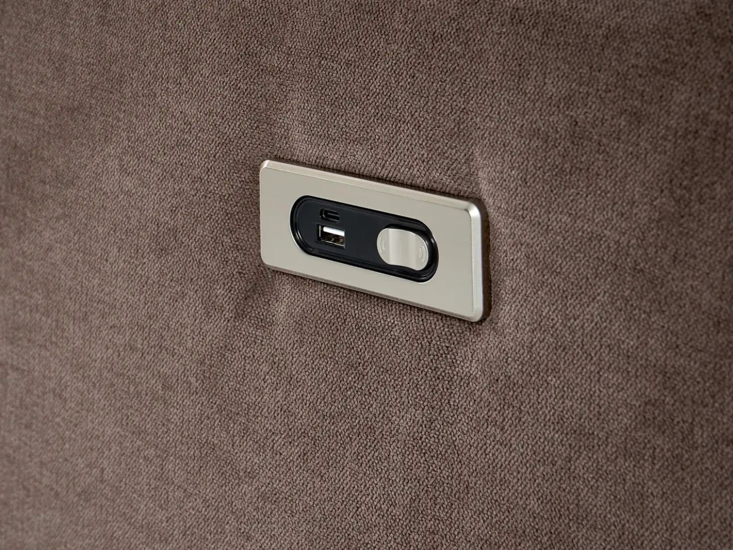 Divano angolare reclinabile elettrico 5 posti ROKKE Tessuto Marrone con porta USB Lato Sinistro