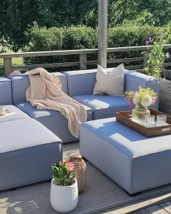 Divano da giardino con pouf 4 posti AREZZO Modulare Grigio chiaro