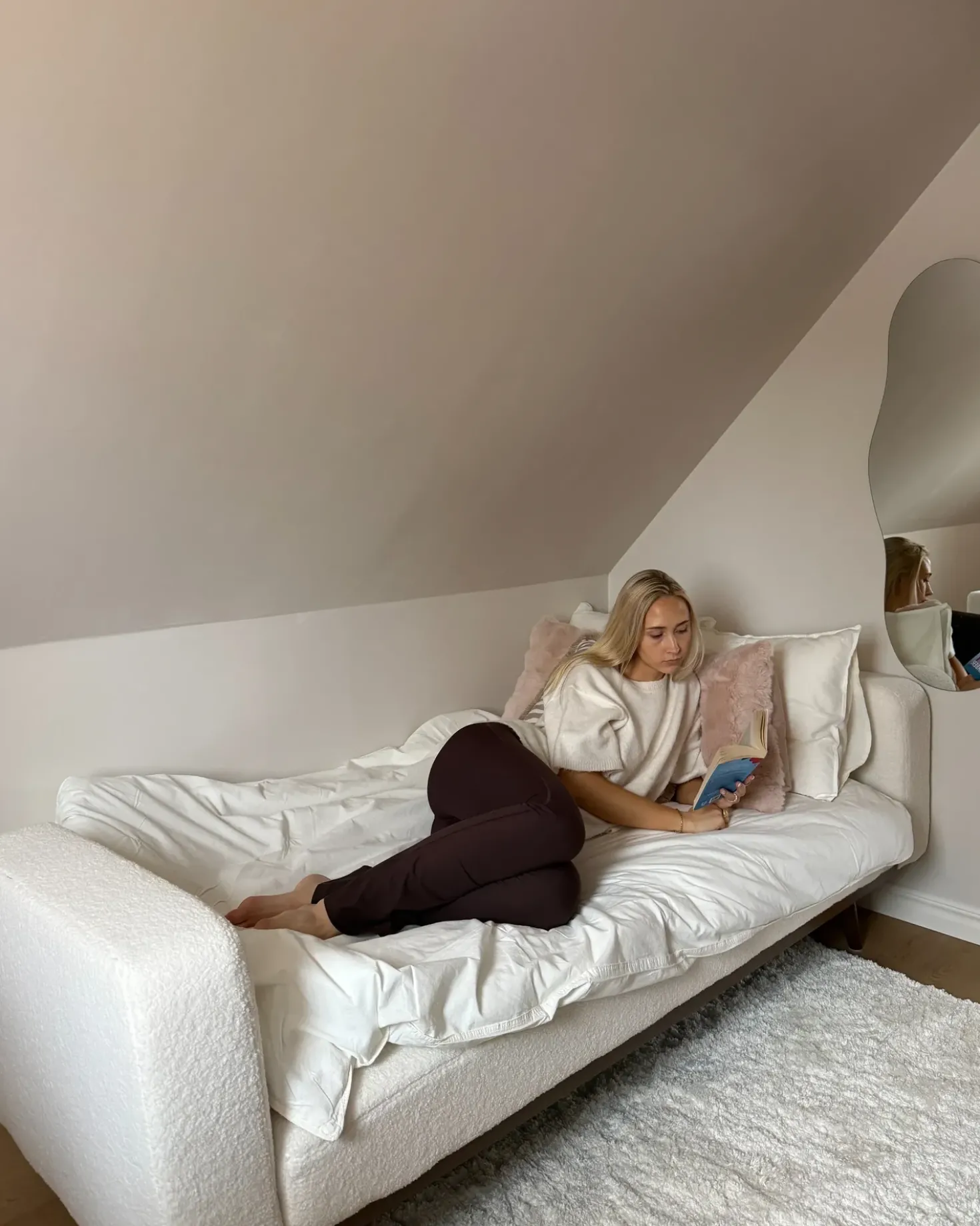 Divano letto 3 posti HJULBY Bouclé Bianco sporco