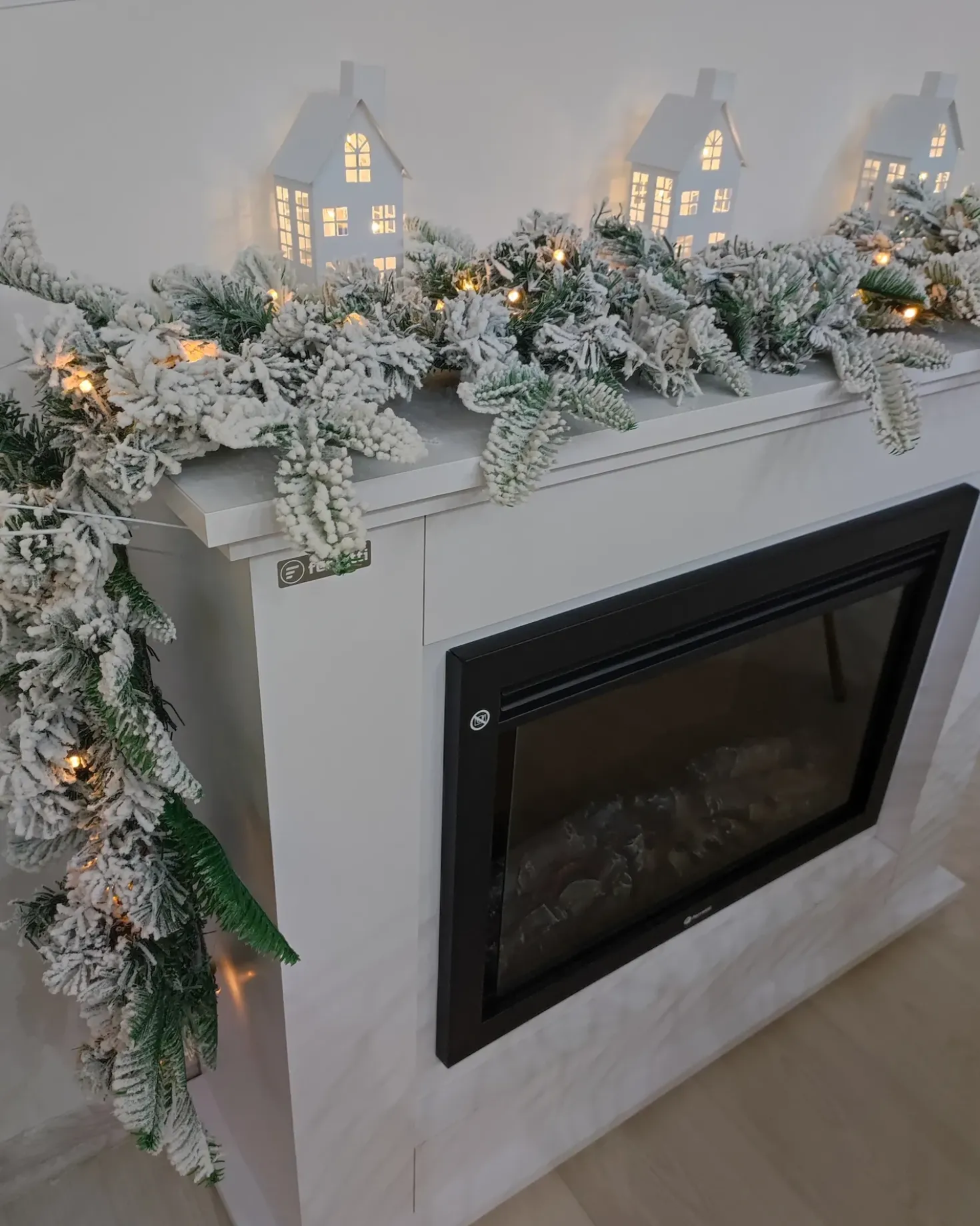 Festone natalizio innevato LED SUNDO 180 cm Bianco