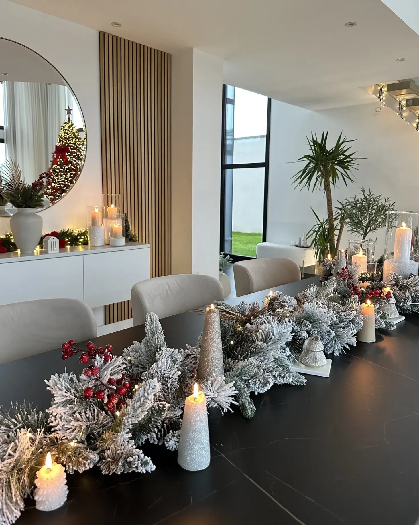 Festone natalizio innevato LED WHITEHORN 270 cm Bianco