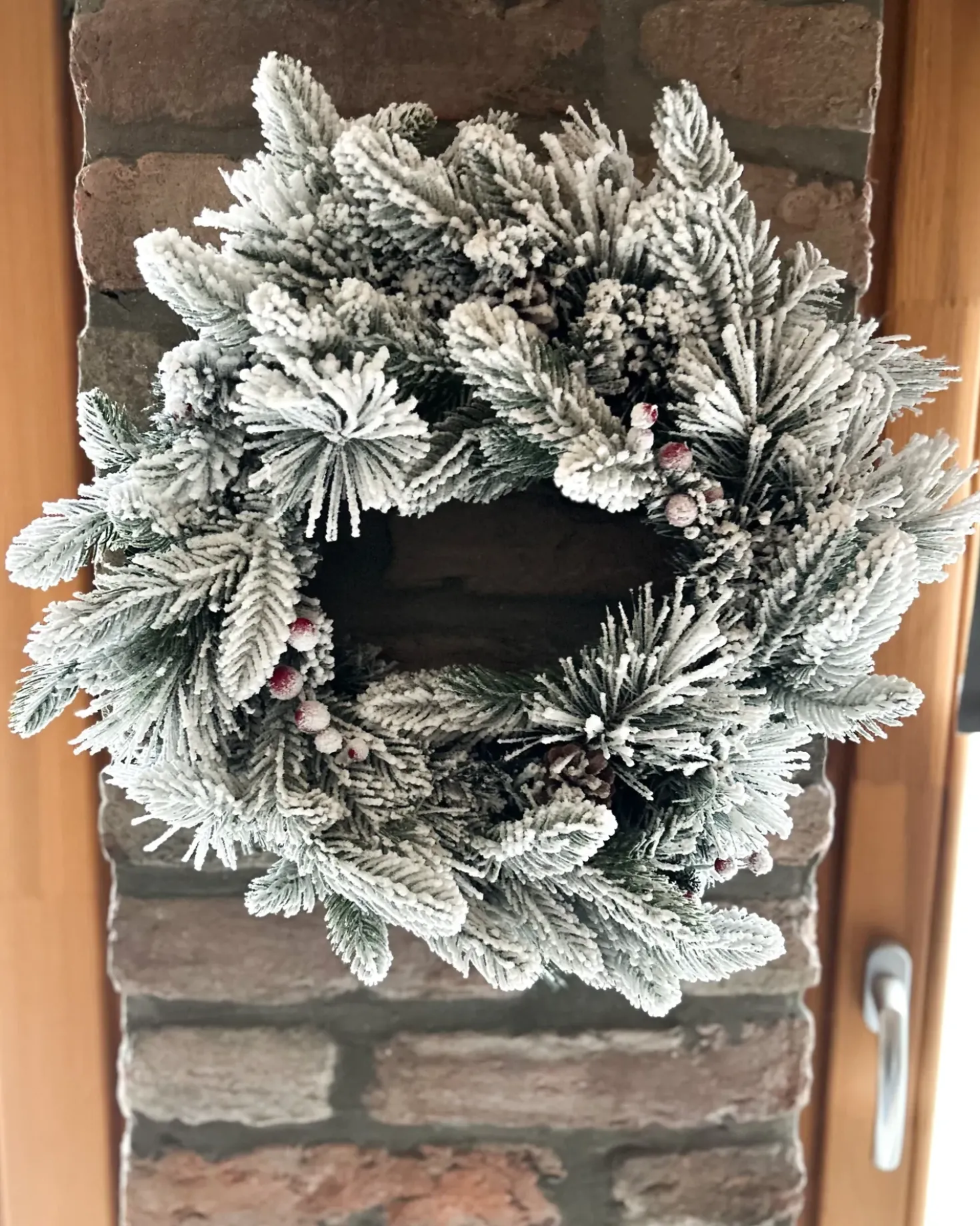 Ghirlanda natalizia innevata LED WHITEHORN Bianco 55 cm