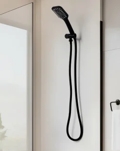 Kit doccia con soffione e flessibile AMAJA Nero