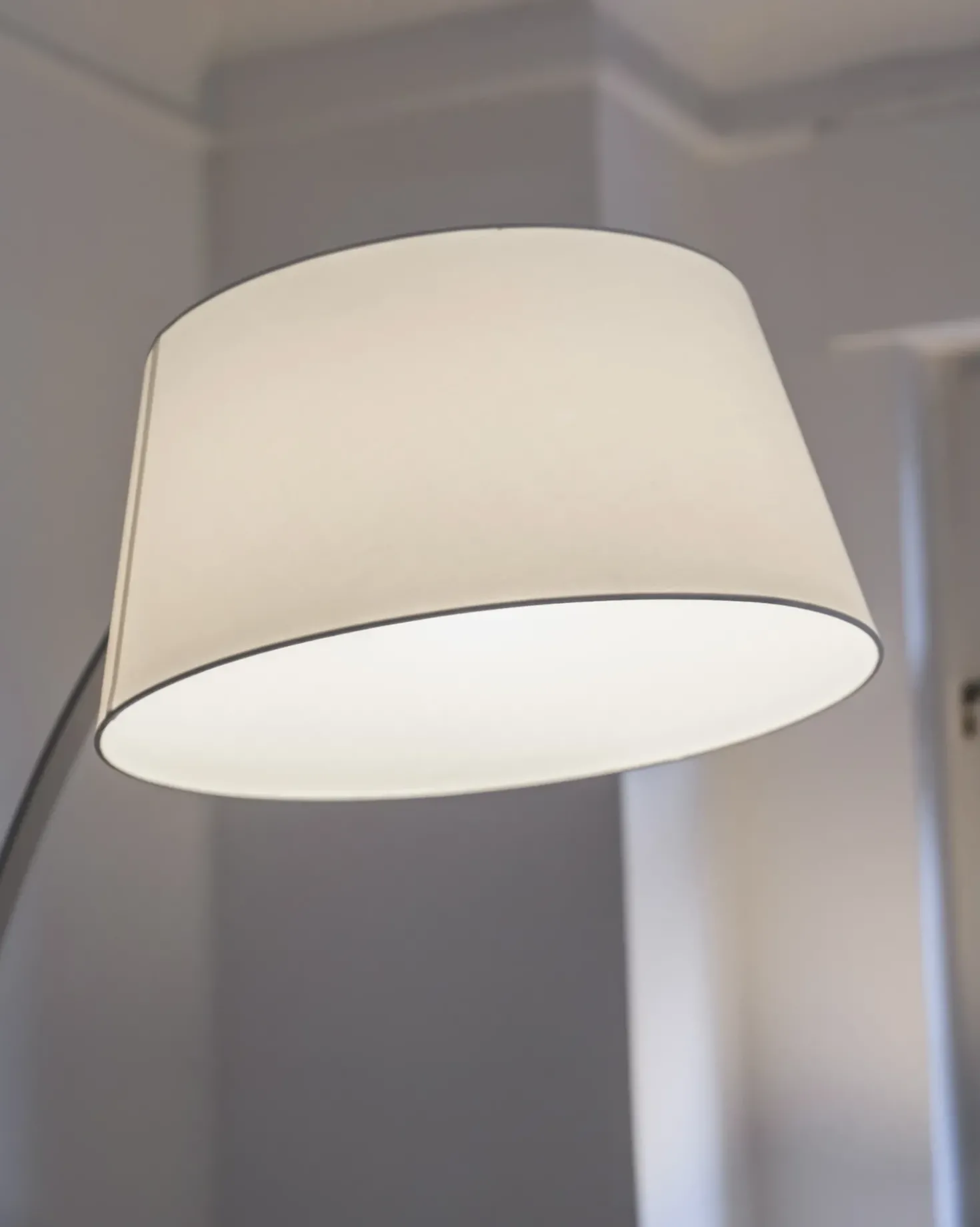 Lampada da pavimento BENUE Metallo Bianco