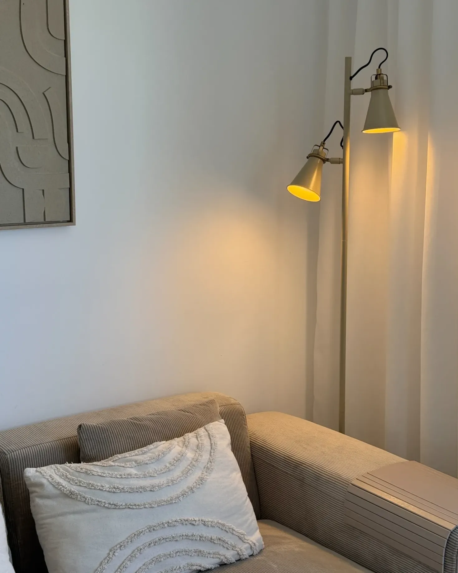Lampada da pavimento MOYOLA Regolabile Metallo Beige