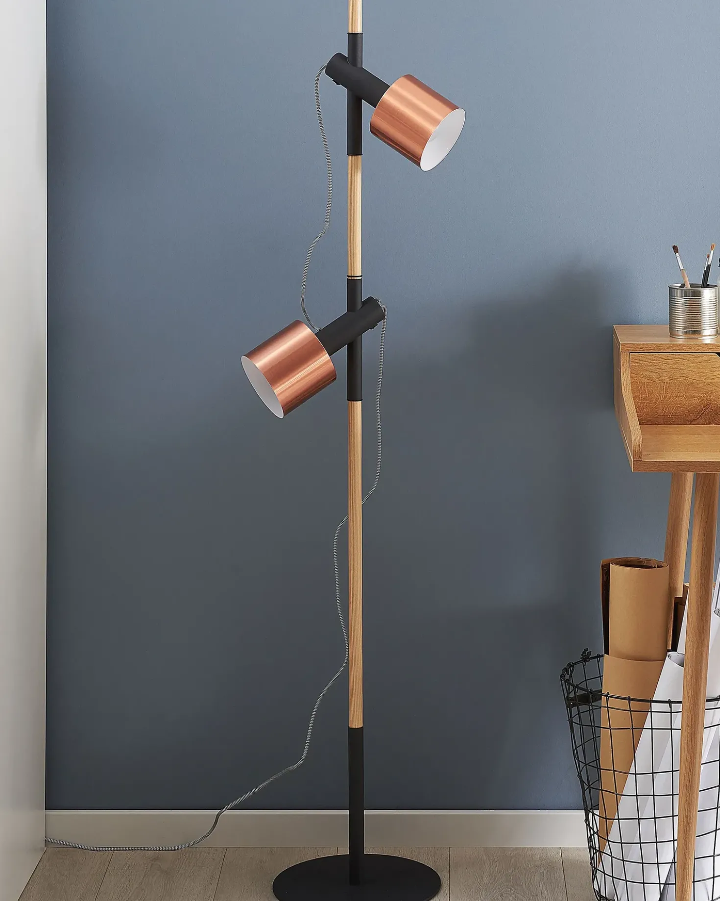 Lampada da pavimento OWENS Regolabile Legno di quercia Nero