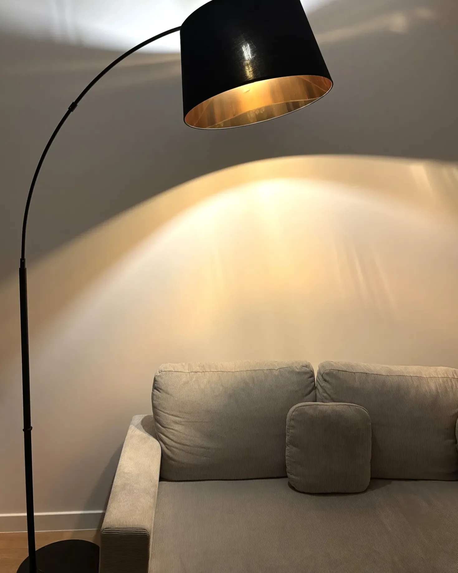 Lampada da pavimento YABUS Metallo Nero