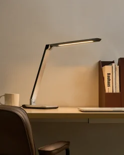 Lampada da scrivania a LED PICTOR con dimmer Argento