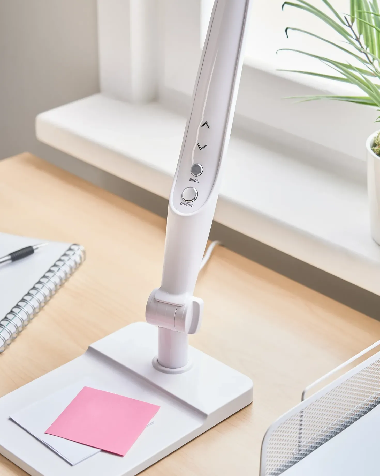 Lampada da scrivania a LED PEGASI con dimmer Bianco