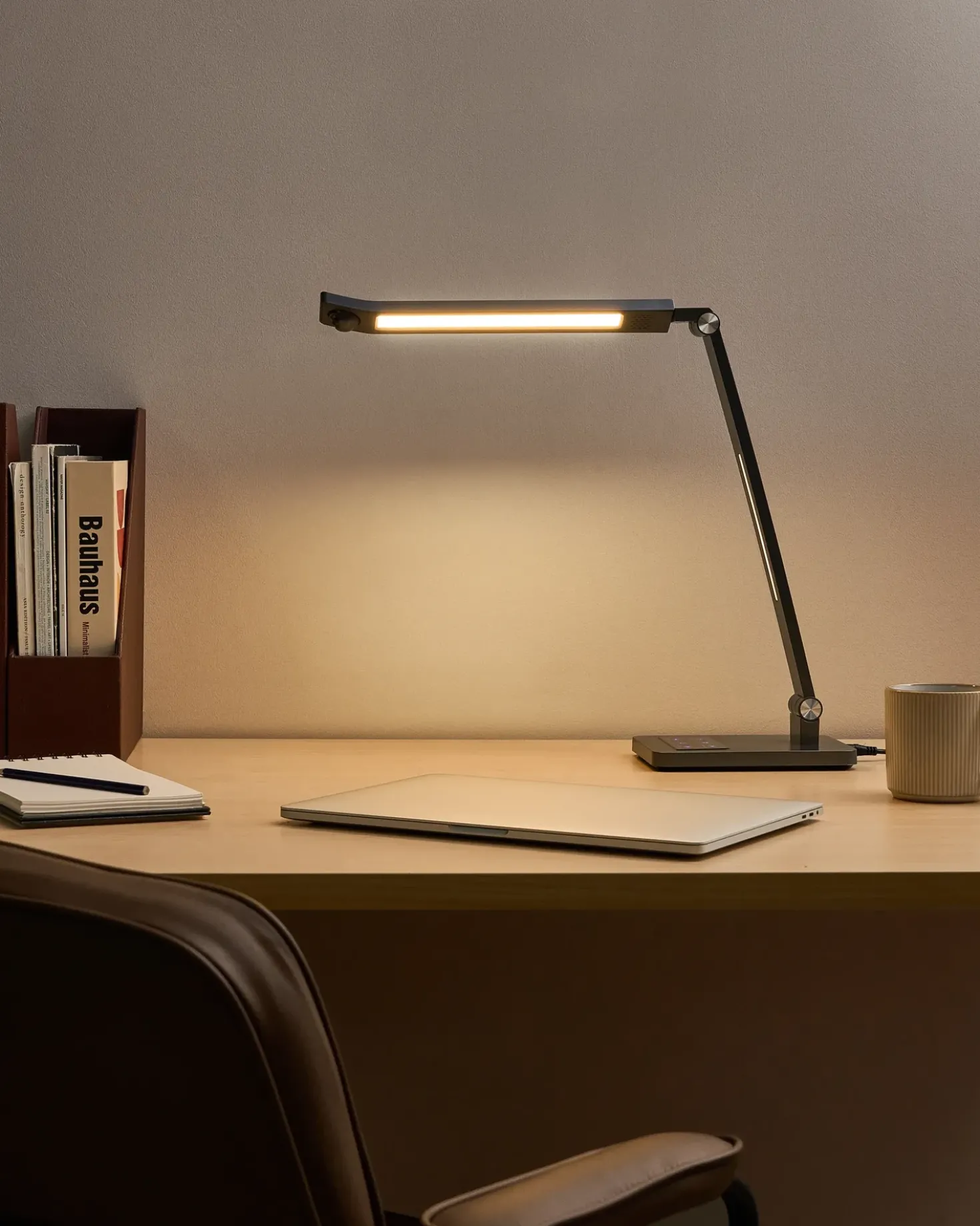 Lampada da scrivania a LED LEPUS con sensore di movimento Grigio scuro