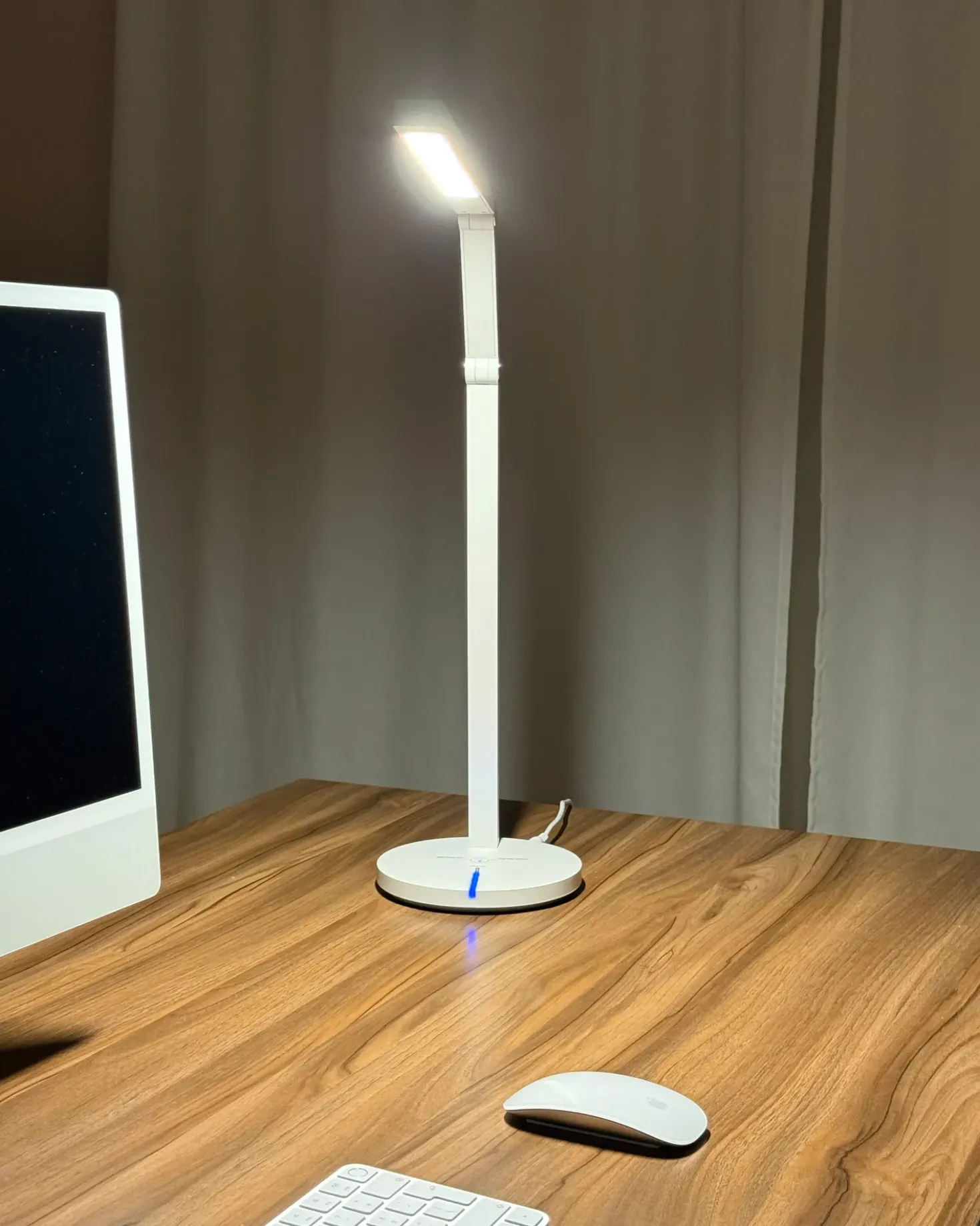 Lampada da scrivania a LED DORADO con dimmer Metallo Bianco