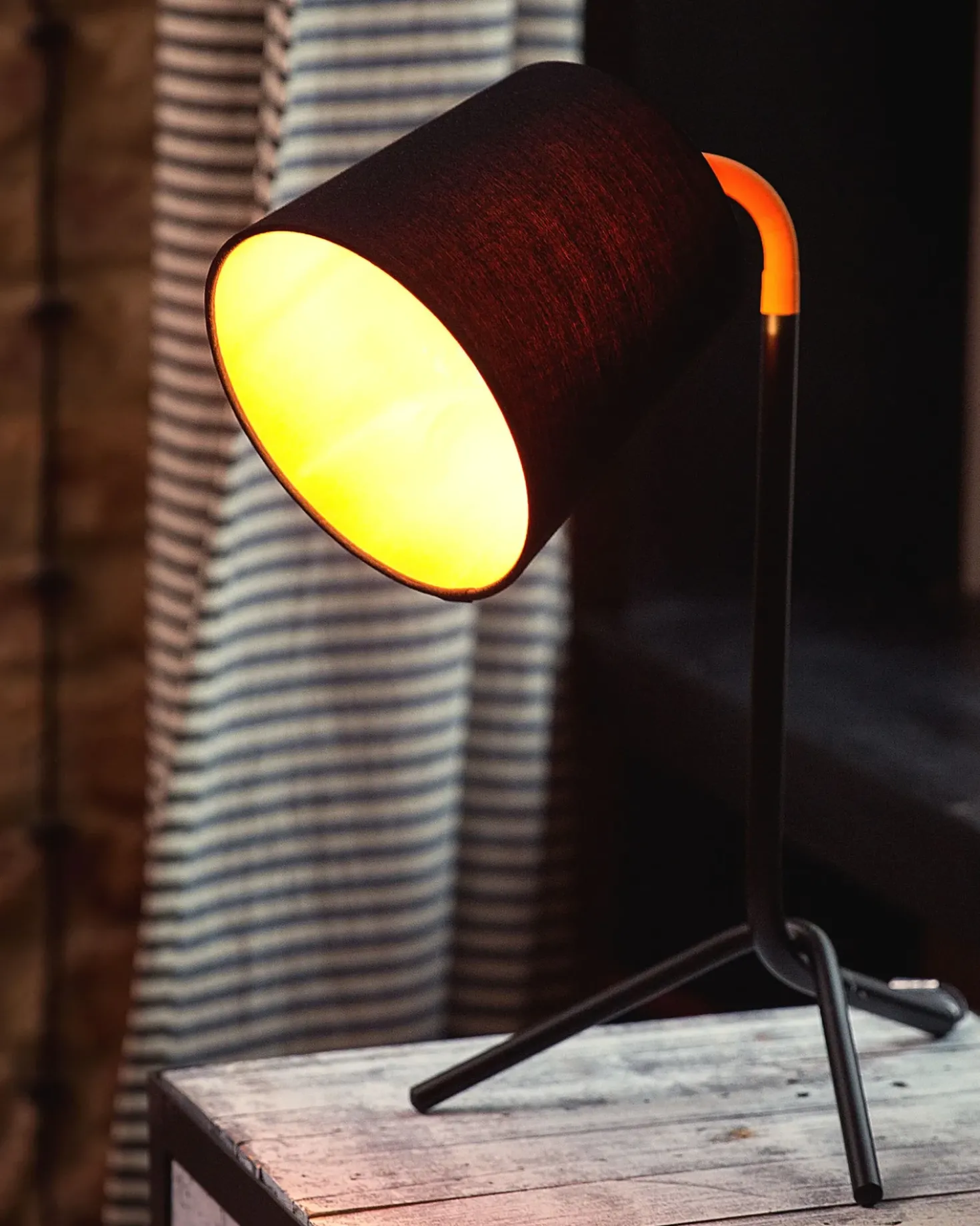 Lampada da scrivania MOOKI Regolabile Metallo Nero