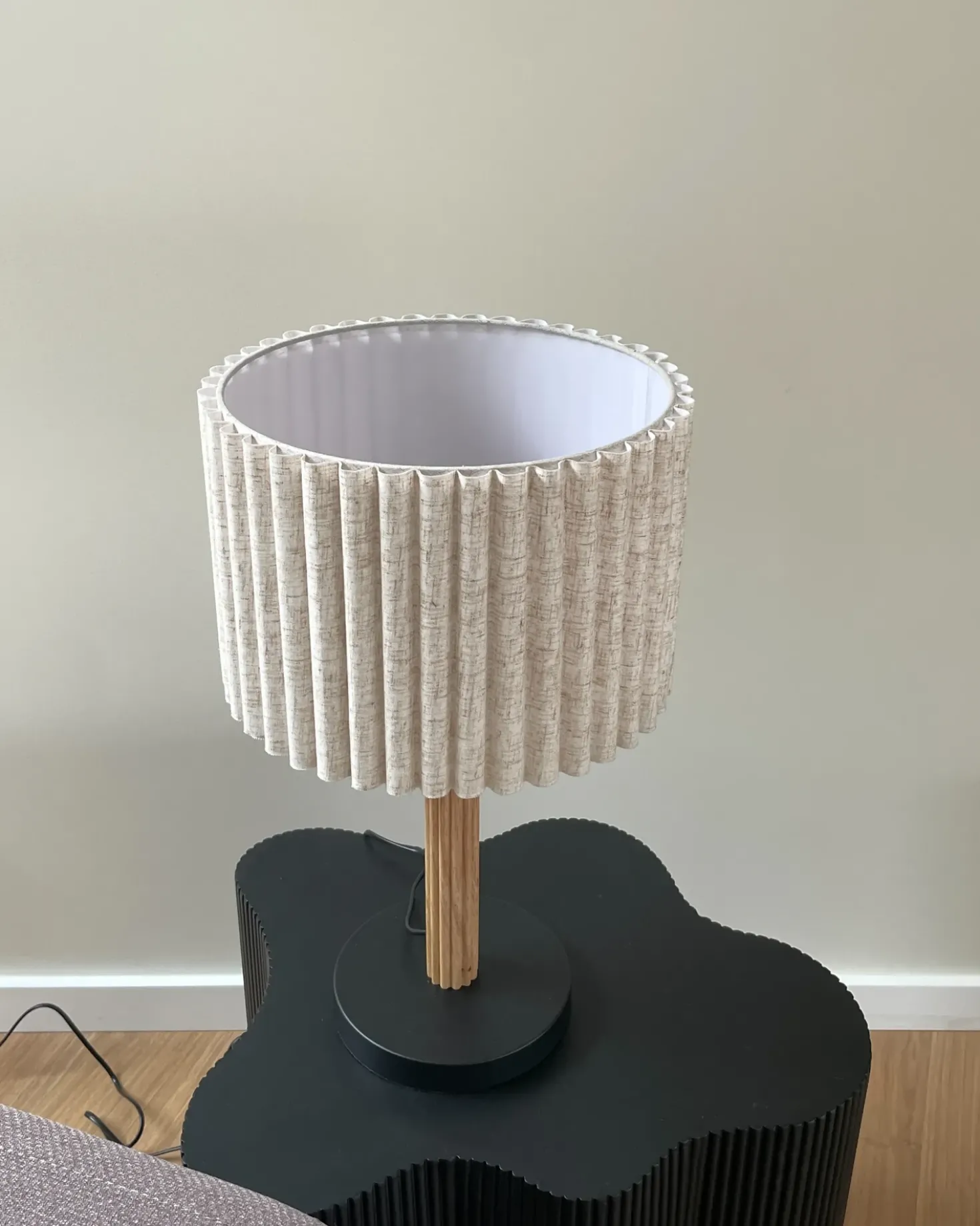 Lampada da tavolo BELESSA Lino Beige chiaro
