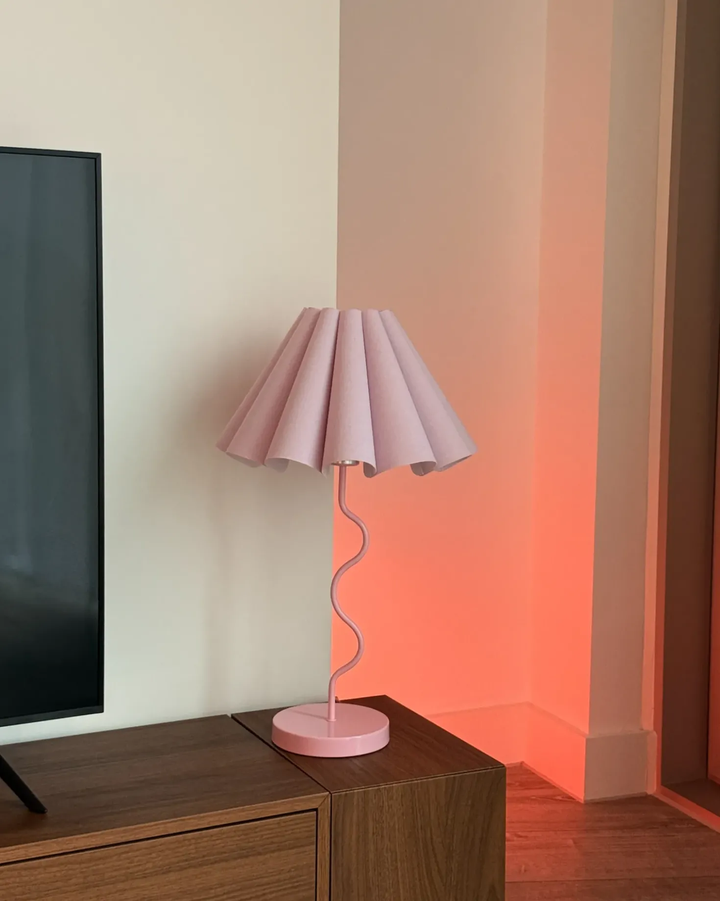 Lampada da tavolo MASUMU Rosa