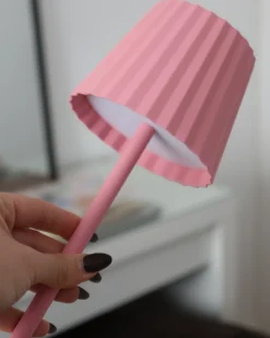 Lampada da tavolo POMBEIRO Metallo Rosa pastello