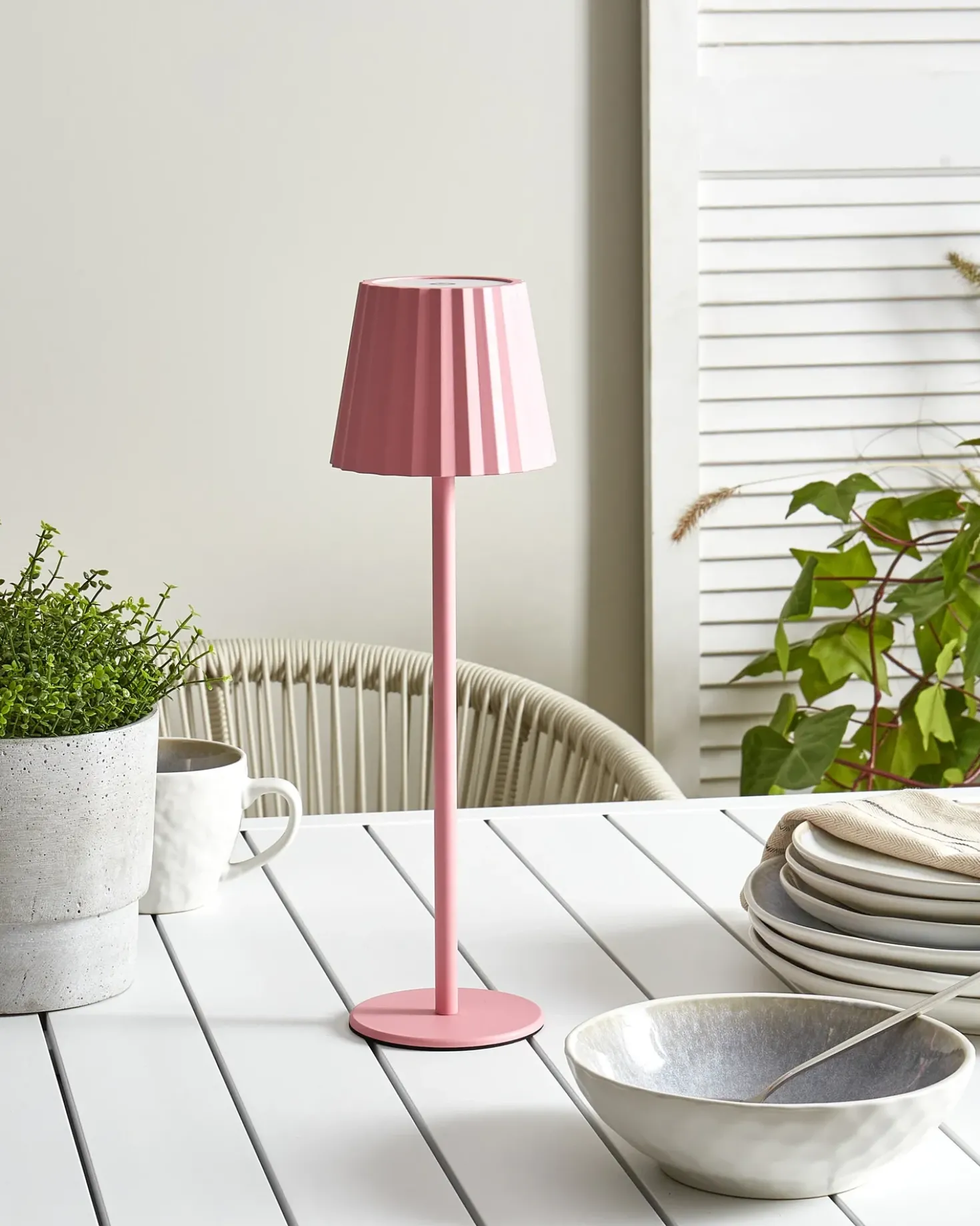 Lampada da tavolo POMBEIRO Metallo Rosa pastello