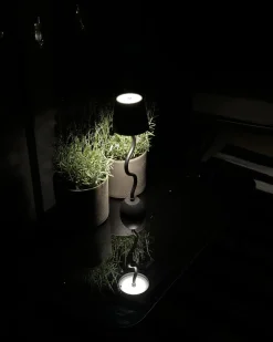 Lampada da tavolo senza fili a LED VOUGA con dimmer Metallo Nero