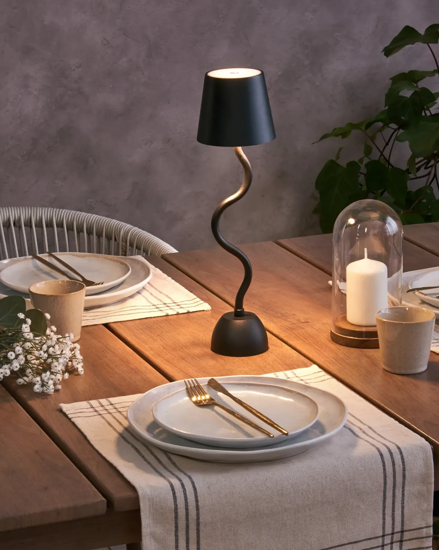 Lampada da tavolo senza fili a LED VOUGA con dimmer Metallo Nero