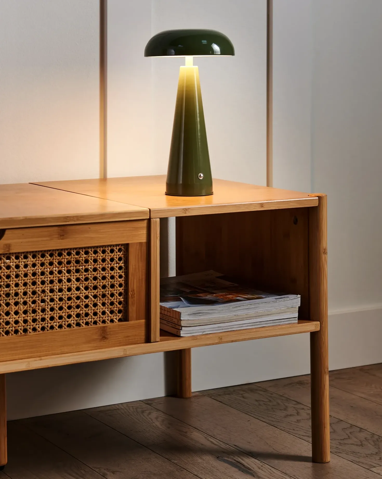 Lampada da tavolo senza fili a LED BOCONO con dimmer Metallo Verde