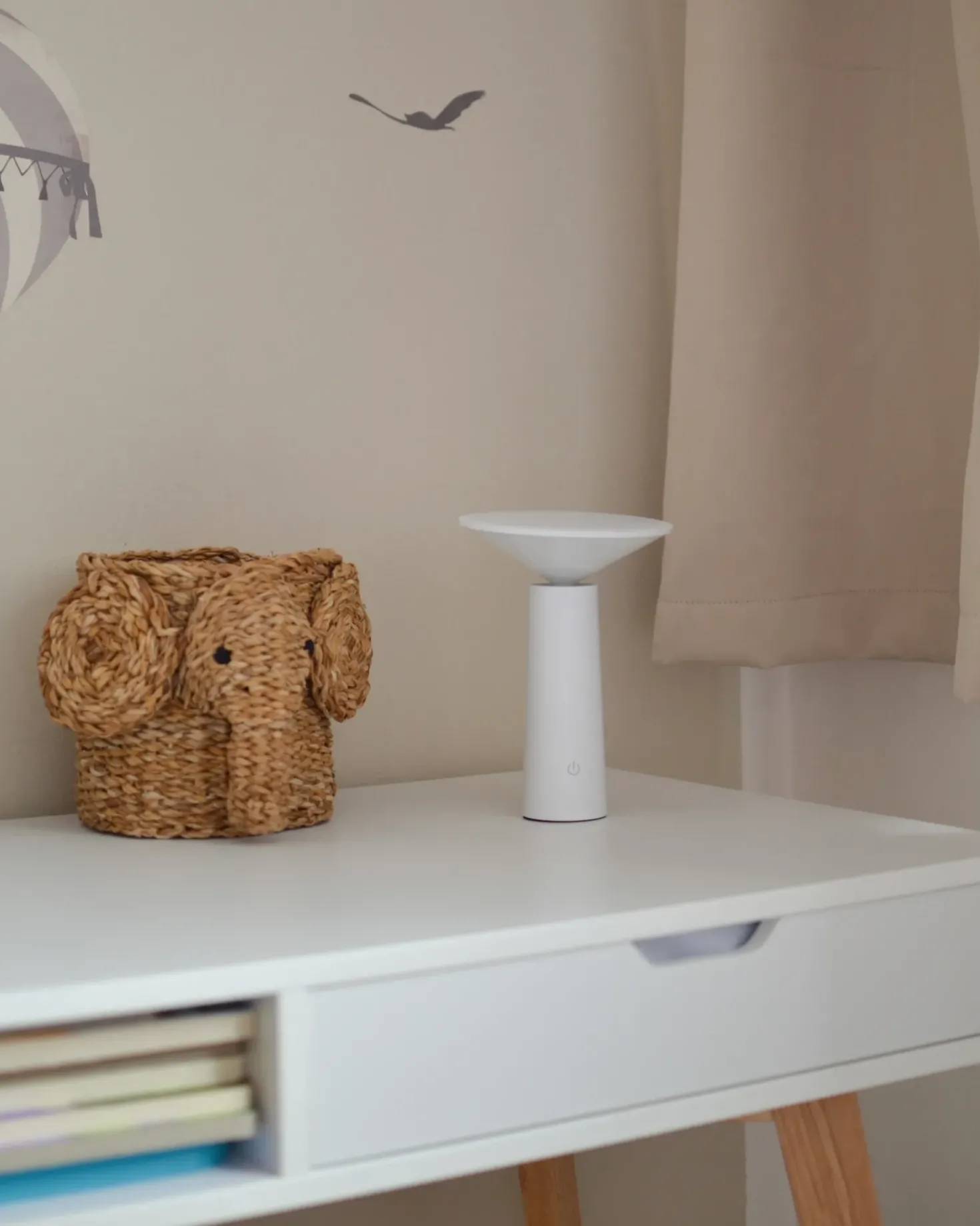 Lampada da tavolo senza fili a LED LEVIRA con dimmer Metallo Bianco