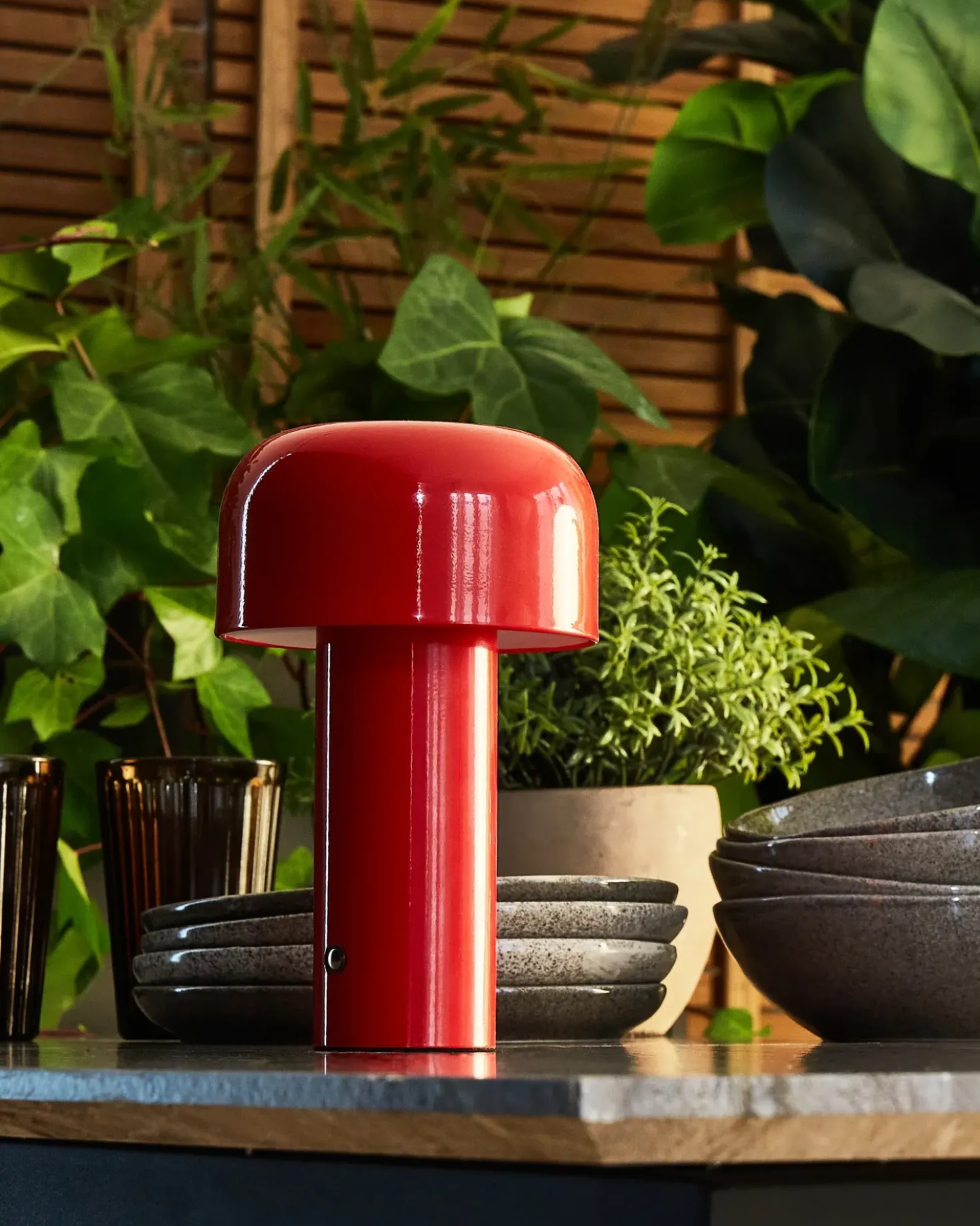 Lampada da tavolo senza fili a LED BESOS con dimmer Metallo Rosso