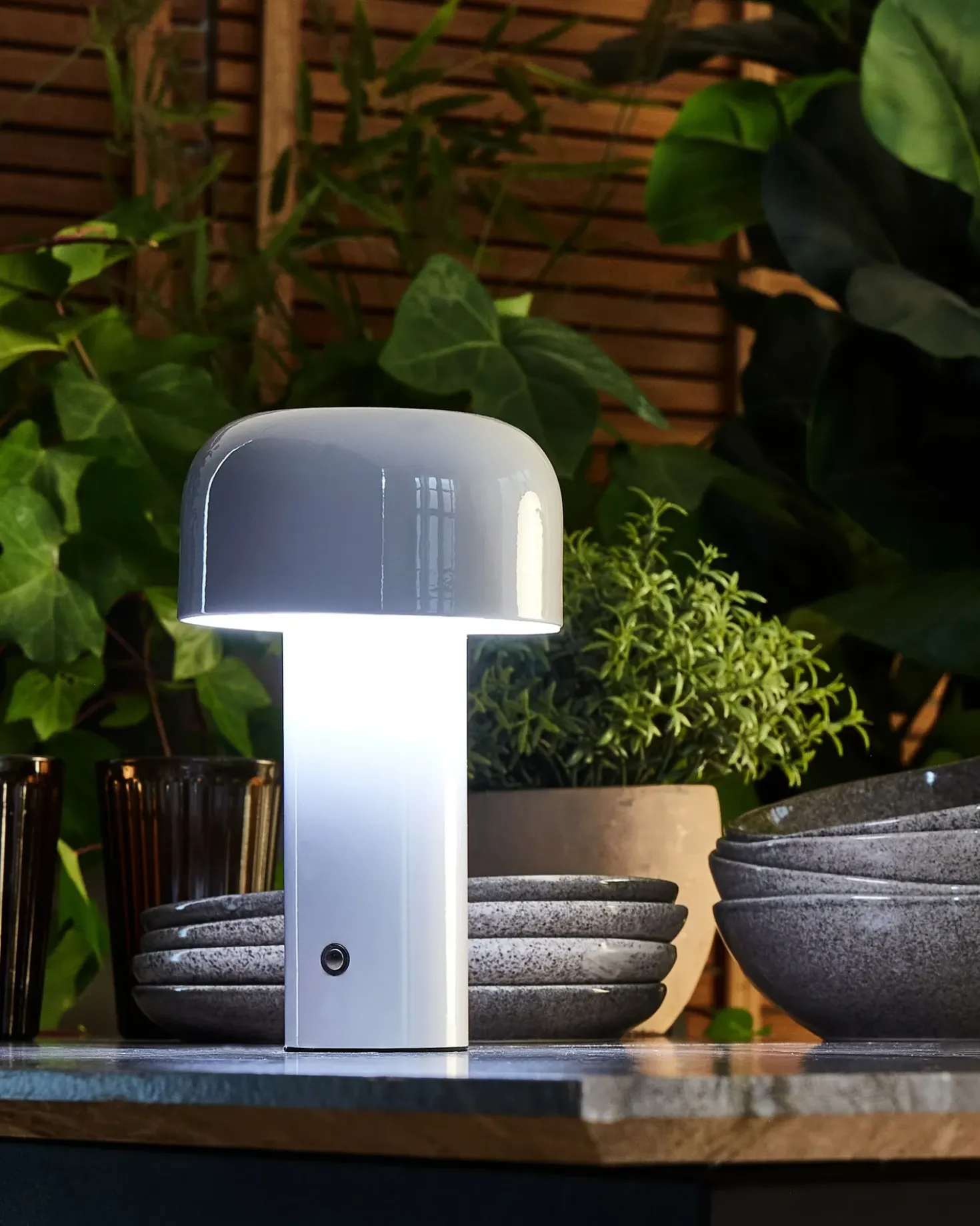 Lampada da tavolo senza fili a LED BESOS con dimmer Metallo Bianco