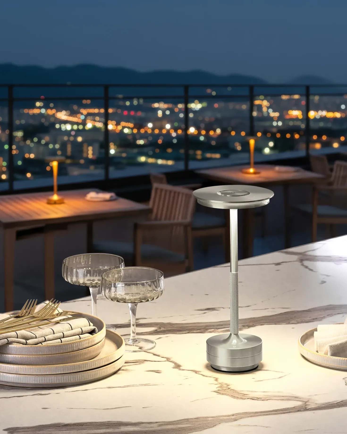 Lampada da tavolo senza fili a LED MAGO con dimmer Metallo Argento