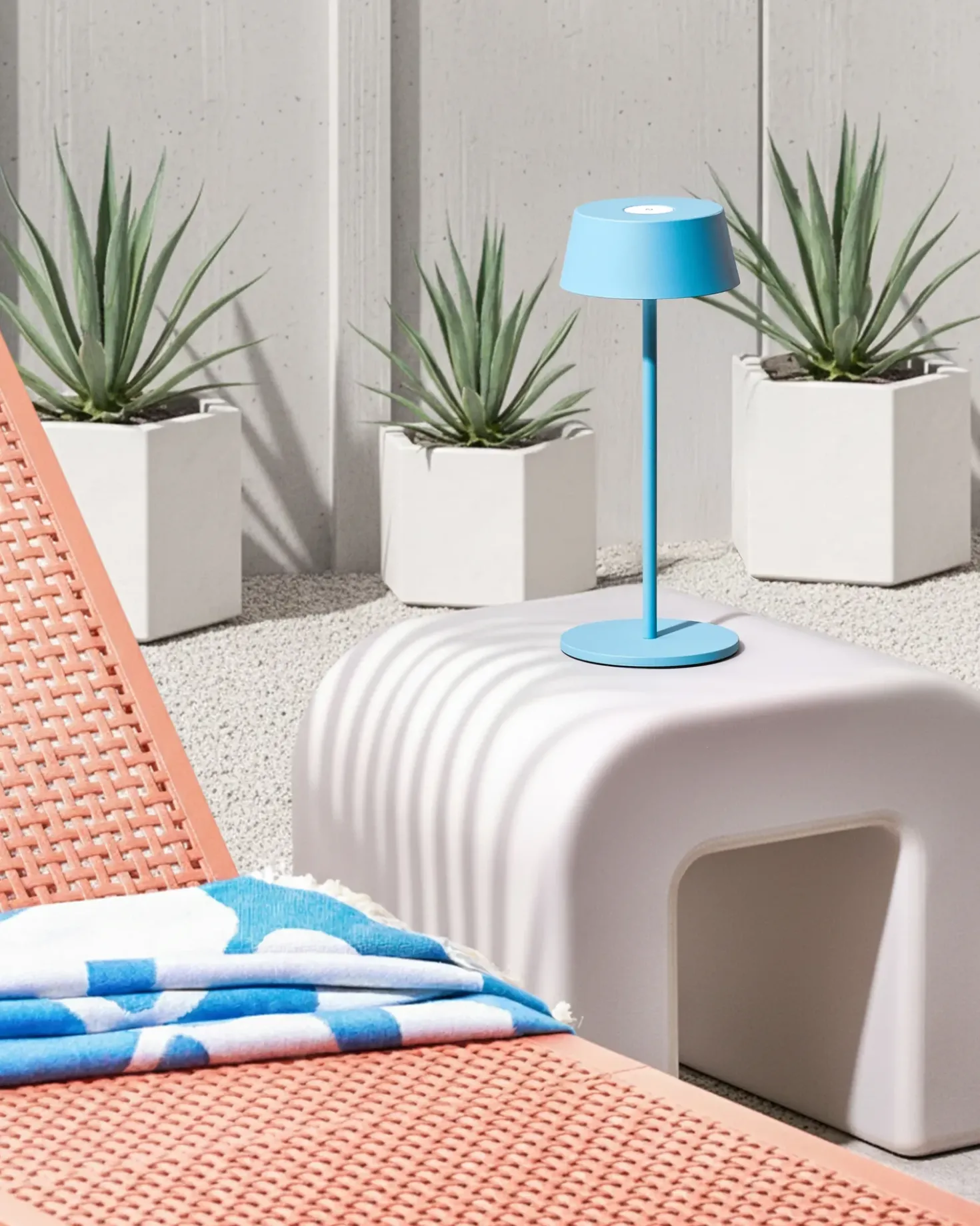 Lampada da tavolo senza fili a LED GUDER con dimmer Metallo Blu