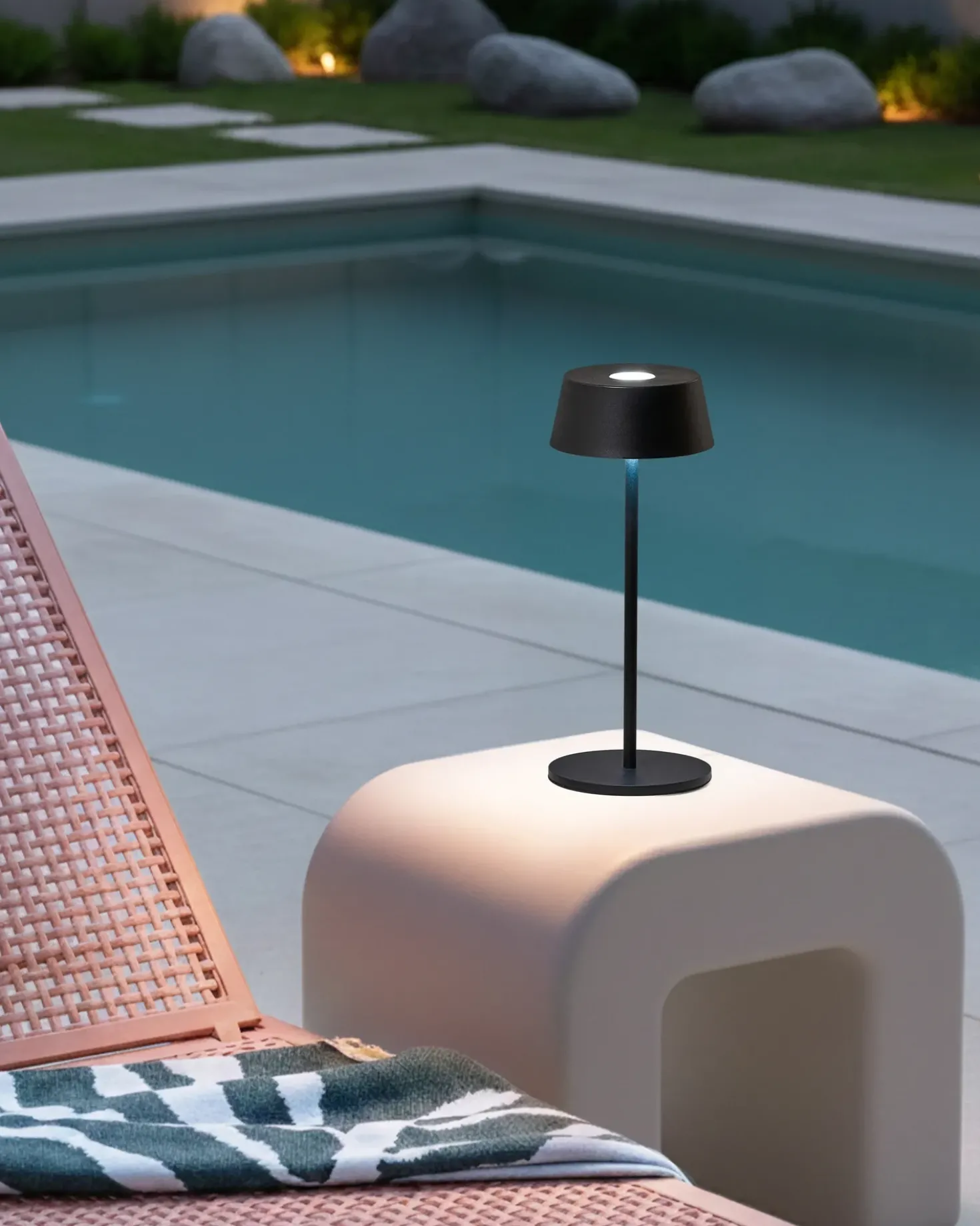 Lampada da tavolo senza fili a LED GUDER con dimmer Metallo Nero
