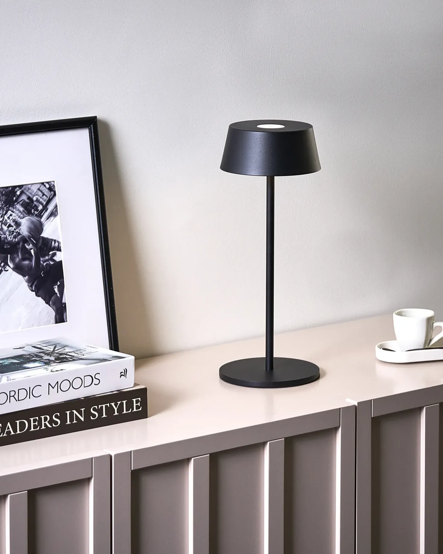 Lampada da tavolo senza fili a LED GUDER con dimmer Metallo Nero