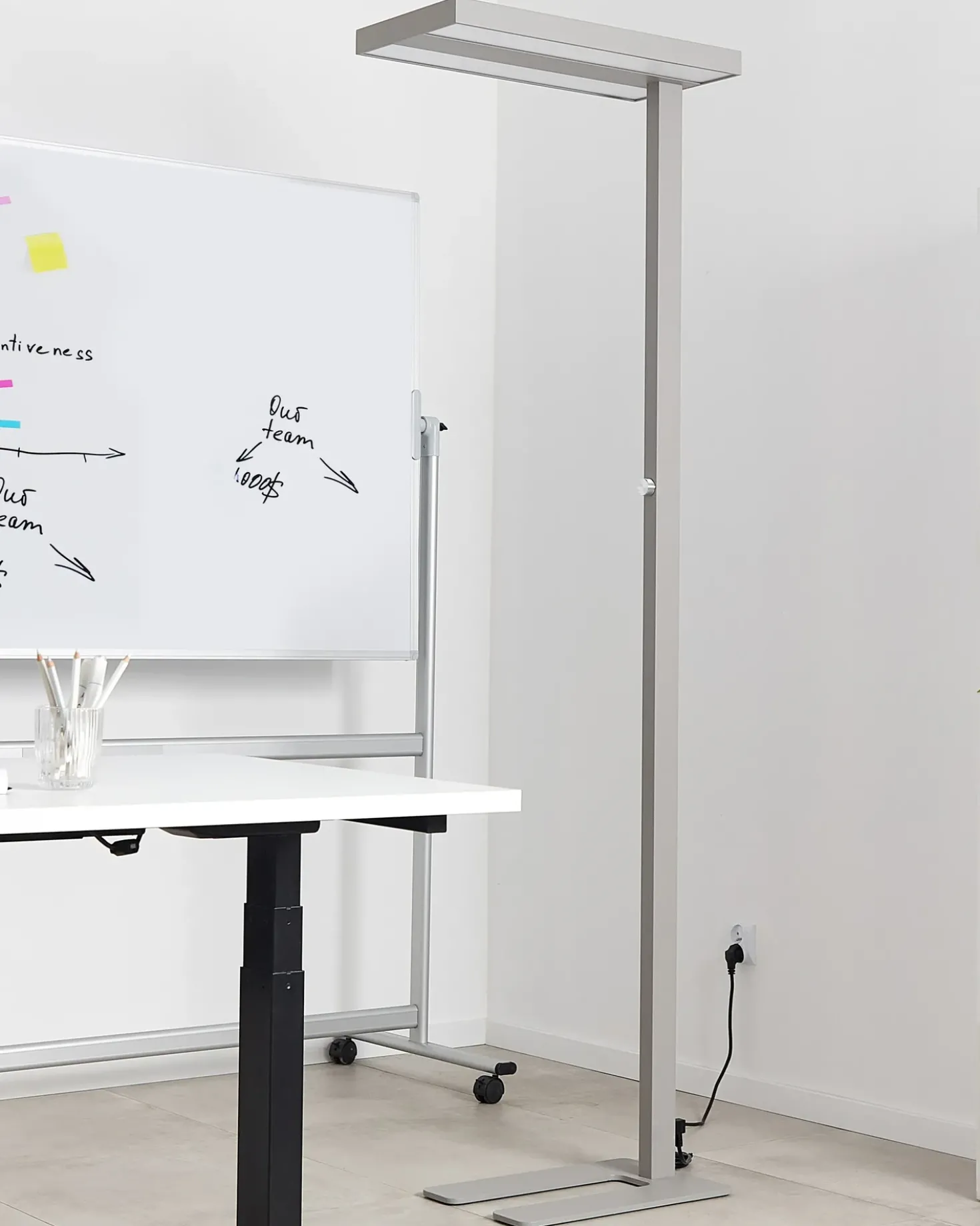 Lampada da terra a LED TAURUS con dimmer Metallo Argento