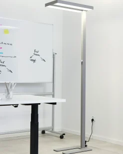 Lampada da terra a LED TAURUS con dimmer Metallo Argento