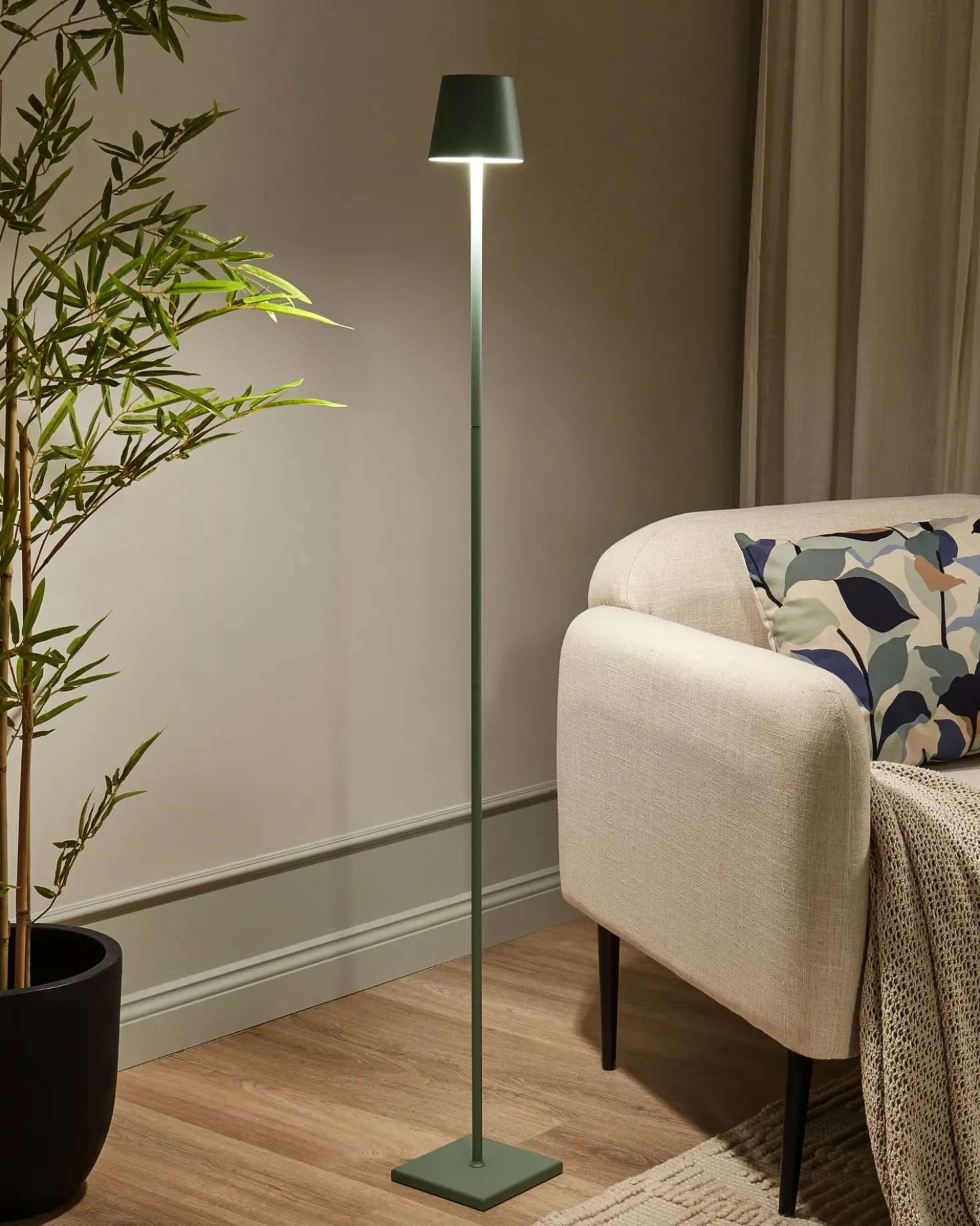 Lampada da terra senza fili a LED GAVARRESA con dimmer Metallo Verde
