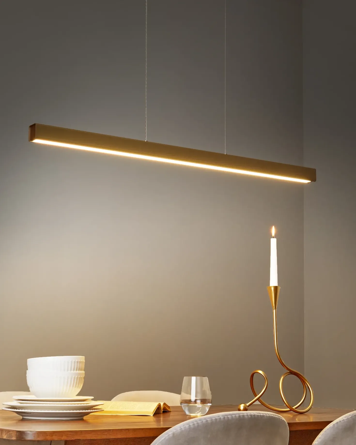 Lampadario a LED ARENAS con telecomando Oro