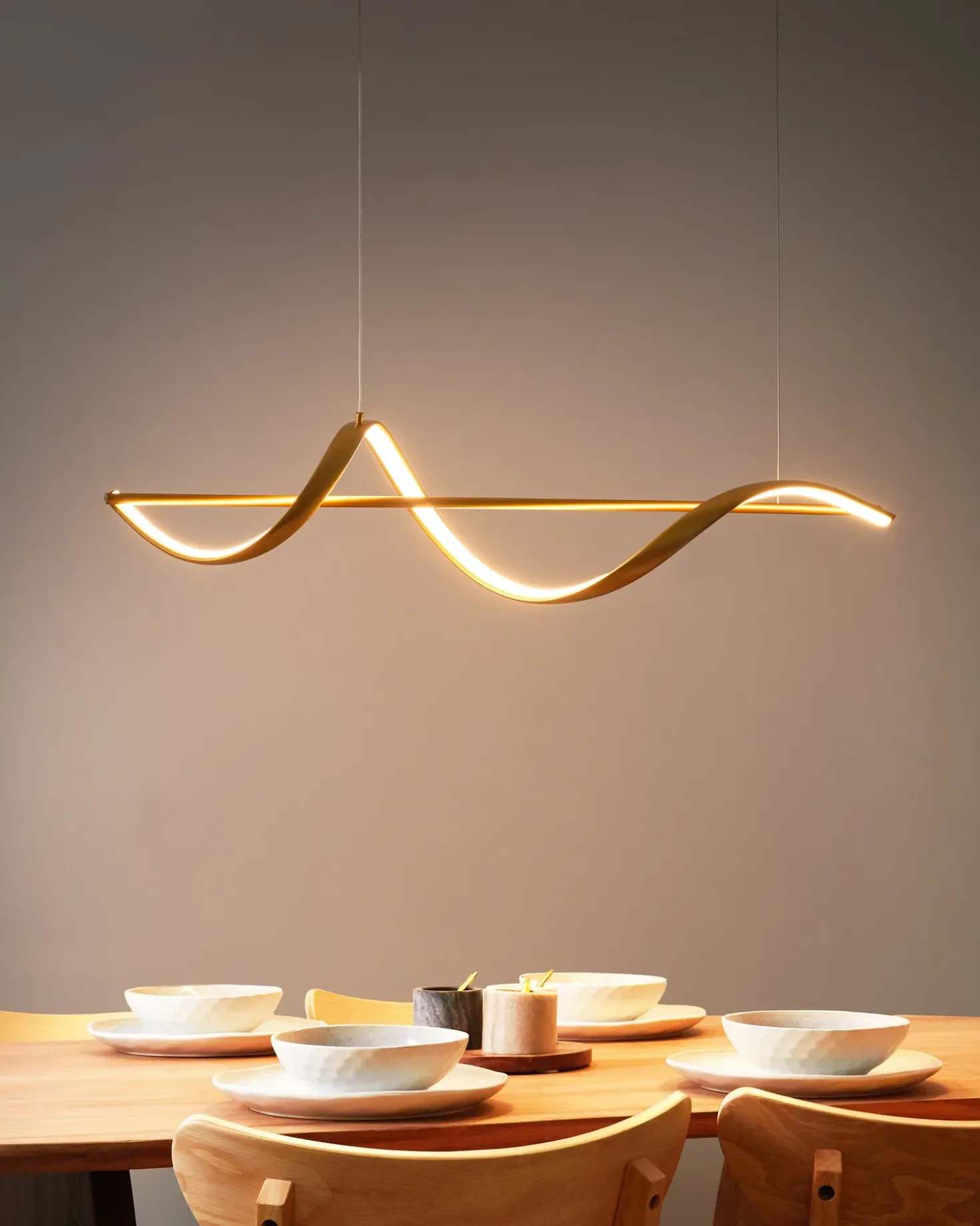 Lampadario a LED KHUTTI Metallo Oro